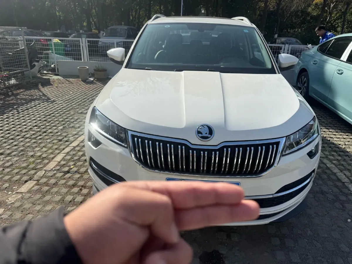 2022 Skoda Karoq 1.4T 150HP L4 7DCT,autocango,china used car exporter,china ev exporter,chinese used car exporter,chinese used ev exporter