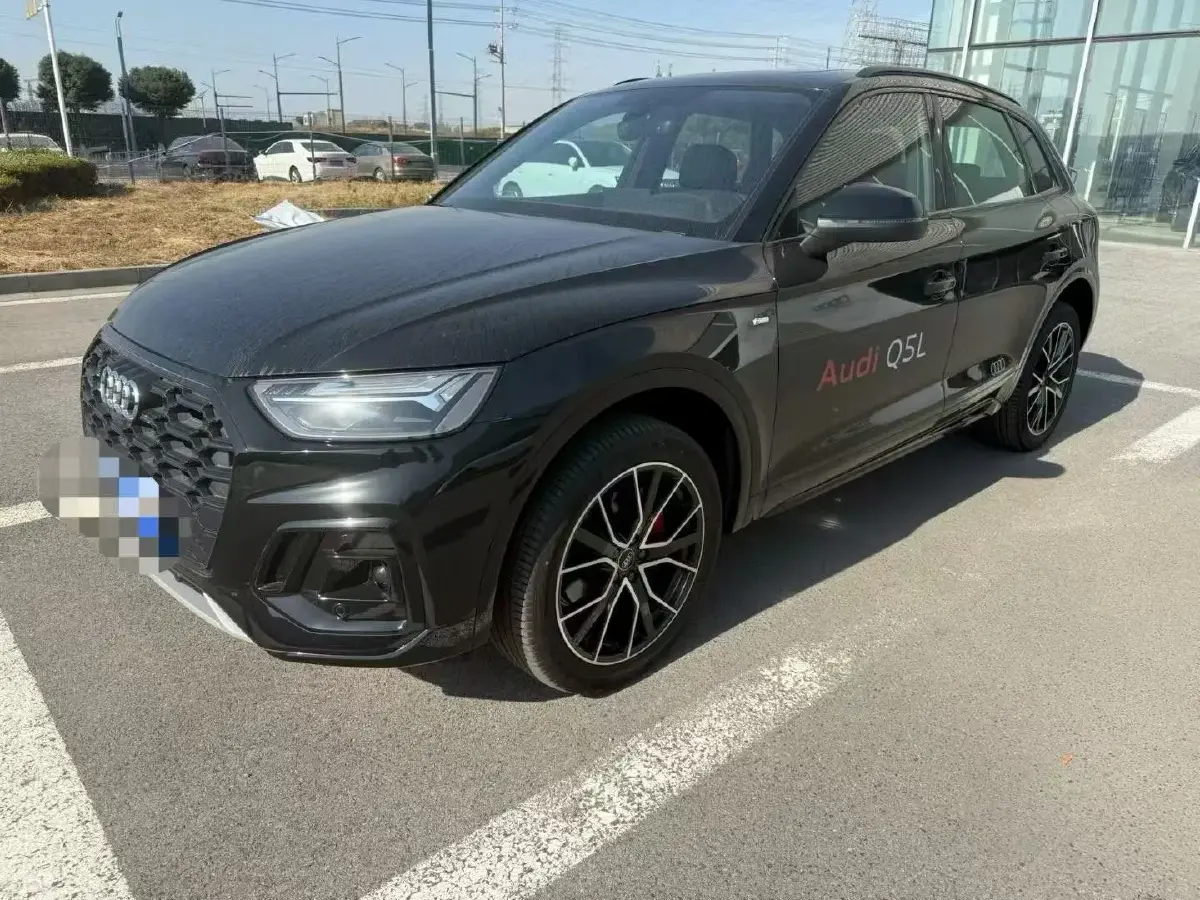 2025 Audi Q5L 2.0T 245HP L4 7DCT