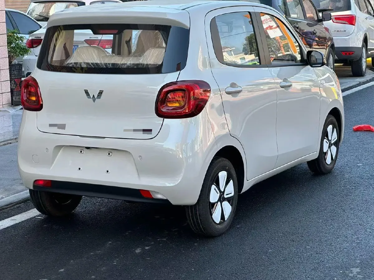 2025 WuLing HongGuang MINI EV BEV 16.2KWH,autocango,china used car exporter,china ev exporter,chinese used car exporter,chinese used ev exporter