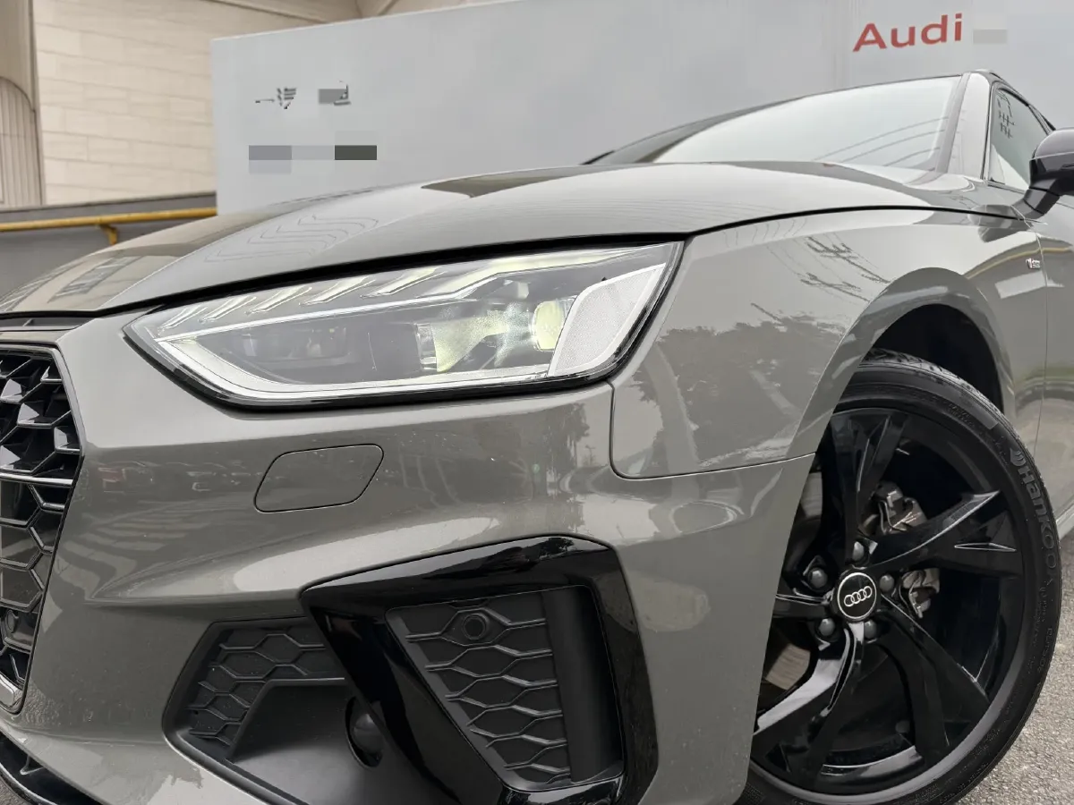 2023 Audi A4 2.0T 204HP L4 7DCT,autocango,china used car exporter,china ev exporter,chinese used car exporter,chinese used ev exporter