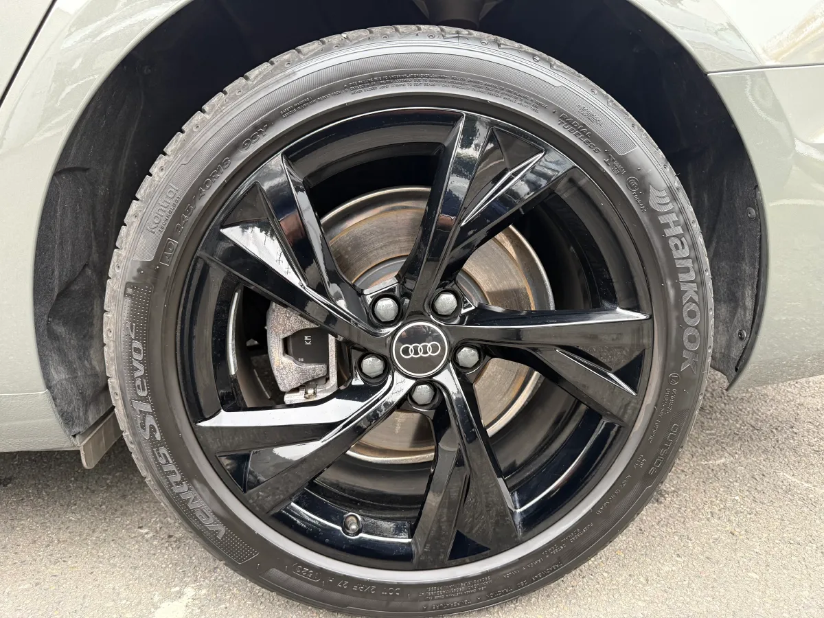 2023 Audi A4 2.0T 204HP L4 7DCT,autocango,china used car exporter,china ev exporter,chinese used car exporter,chinese used ev exporter