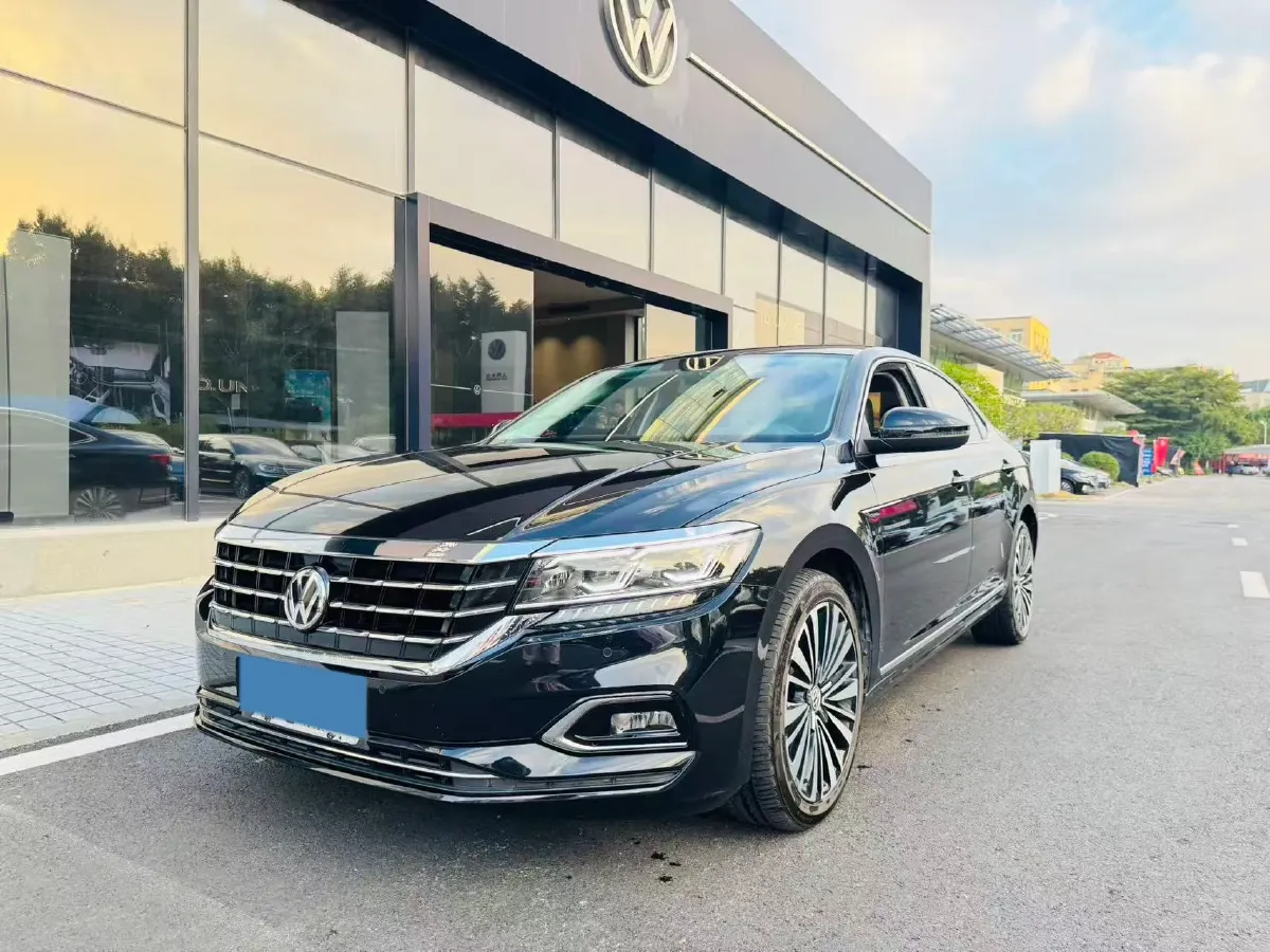 2019 Volvo V40 1.5T 152HP L4 6AT,autocango,china used car exporter,china ev exporter,chinese used car exporter,chinese used ev exporter