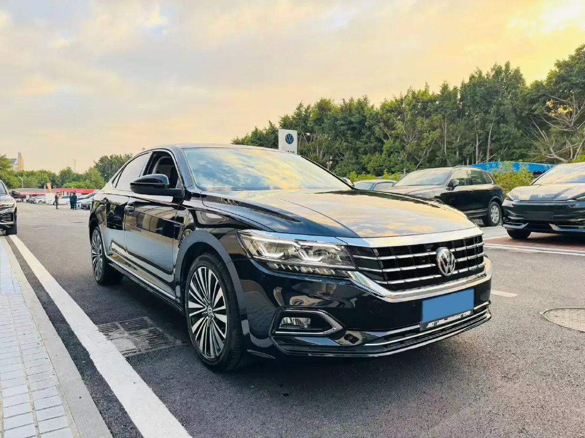 2019 Volvo V40 1.5T 152HP L4 6AT,autocango,china used car exporter,china ev exporter,chinese used car exporter,chinese used ev exporter