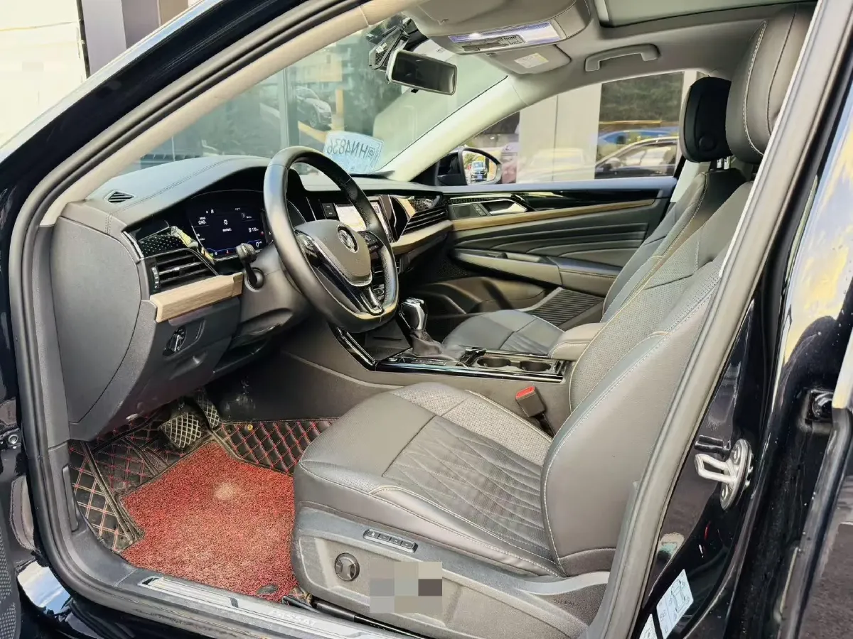 2019 Volvo V40 1.5T 152HP L4 6AT,autocango,china used car exporter,china ev exporter,chinese used car exporter,chinese used ev exporter