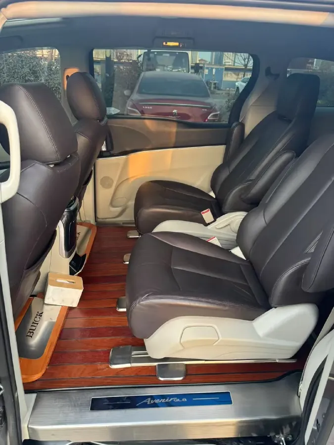 2021 Buick GL8 2.0T 237HP L4 9AT,autocango,china used car exporter,china ev exporter,chinese used car exporter,chinese used ev exporter