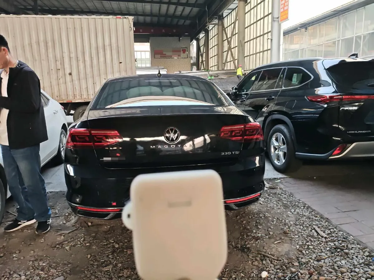 2020 Volkswagen Magotan 2.0T 186HP L4 7DCT,autocango,china used car exporter,china ev exporter,chinese used car exporter,chinese used ev exporter