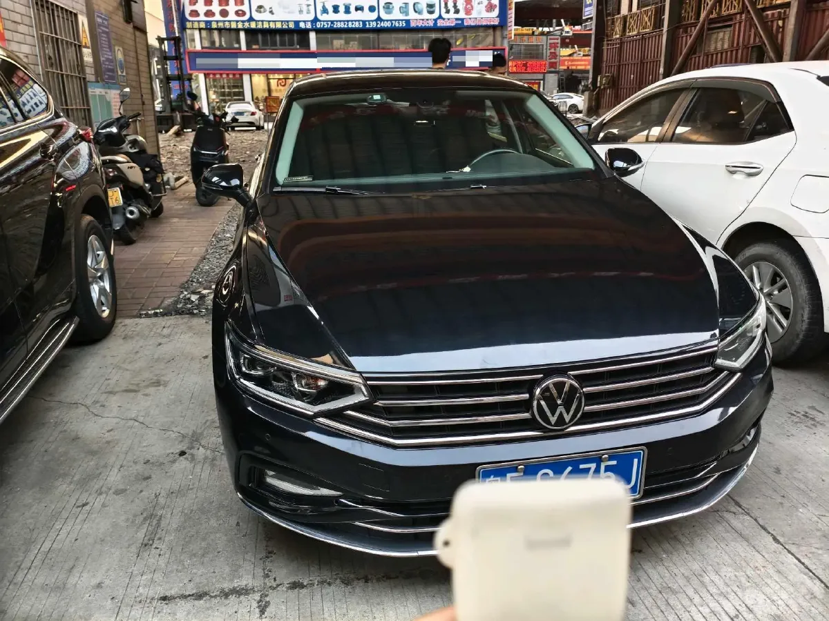 2020 Volkswagen Magotan 2.0T 186HP L4 7DCT,autocango,china used car exporter,china ev exporter,chinese used car exporter,chinese used ev exporter