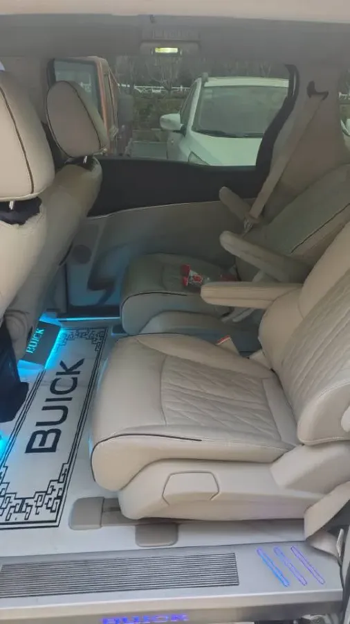 2021 Buick GL8 2.0T 237HP L4 9AT,autocango,china used car exporter,china ev exporter,chinese used car exporter,chinese used ev exporter