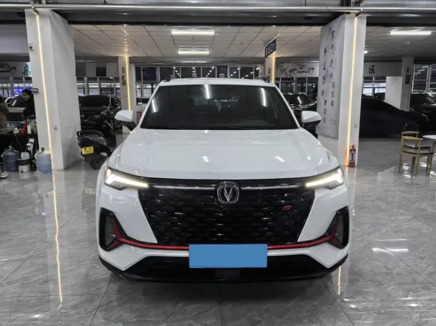2021 ChangAn CS35 Plus 1.4T 160HP L4 7DCT,autocango,china used car exporter,china ev exporter,chinese used car exporter,chinese used ev exporter