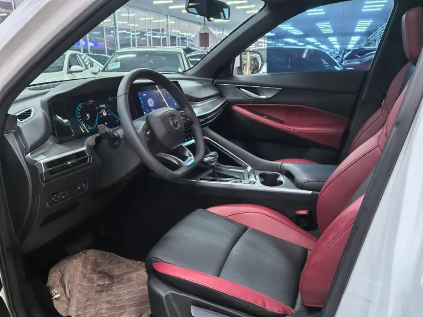 2021 ChangAn CS35 Plus 1.4T 160HP L4 7DCT,autocango,china used car exporter,china ev exporter,chinese used car exporter,chinese used ev exporter