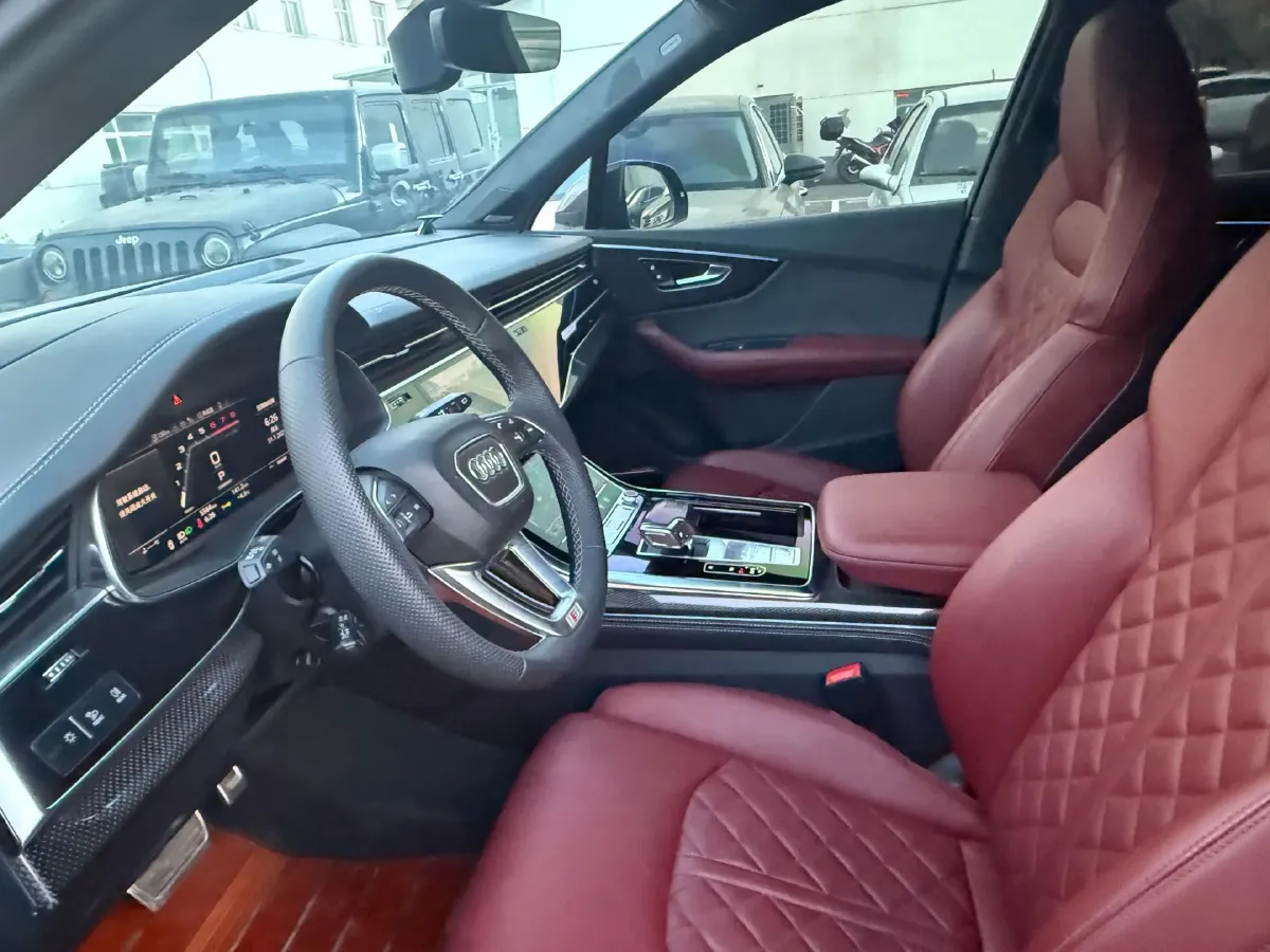 2024 Audi SQ7 4.0T 507HP V8 8AT,autocango,china used car exporter,china ev exporter,chinese used car exporter,chinese used ev exporter