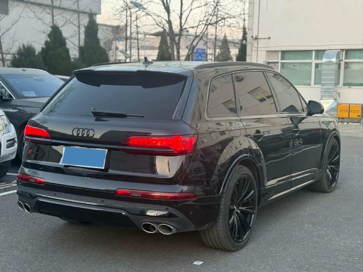 2024 Audi SQ7 4.0T 507HP V8 8AT,autocango,china used car exporter,china ev exporter,chinese used car exporter,chinese used ev exporter