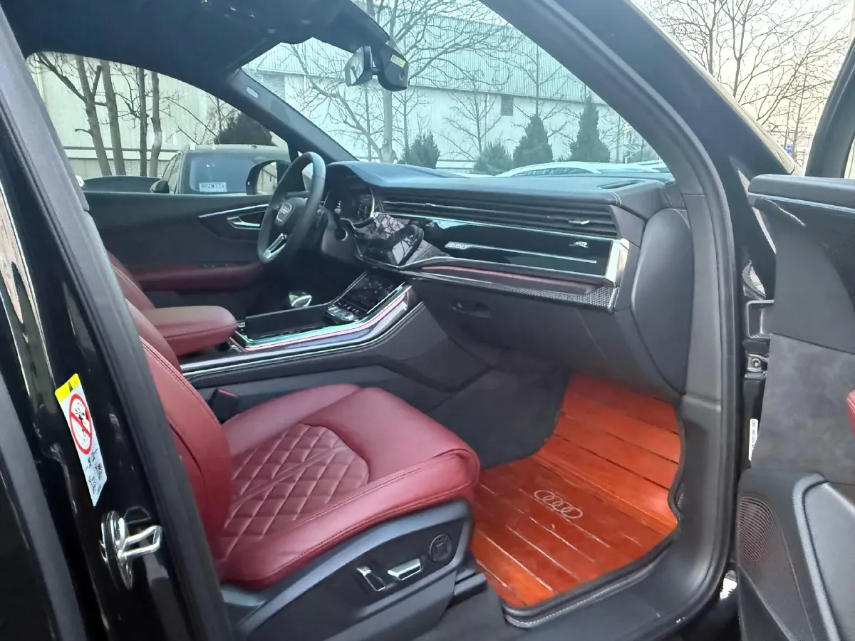 2024 Audi SQ7 4.0T 507HP V8 8AT,autocango,china used car exporter,china ev exporter,chinese used car exporter,chinese used ev exporter