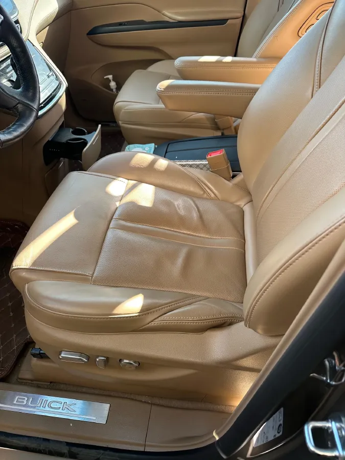 2021 Buick GL8 2.0T 237HP L4 9AT,autocango,china used car exporter,china ev exporter,chinese used car exporter,chinese used ev exporter