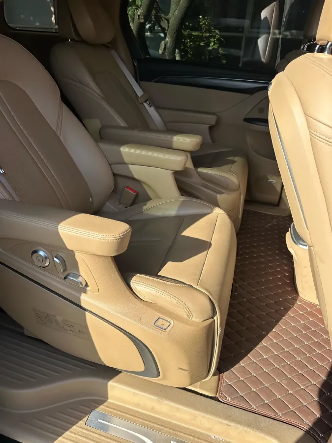 2021 Buick GL8 2.0T 237HP L4 9AT,autocango,china used car exporter,china ev exporter,chinese used car exporter,chinese used ev exporter