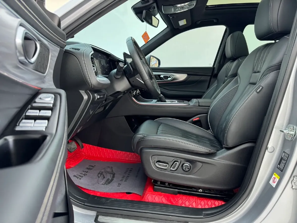 2022 GAC Trumpchi GS8 2.0T 252HP L4 8AT,autocango,china used car exporter,china ev exporter,chinese used car exporter,chinese used ev exporter