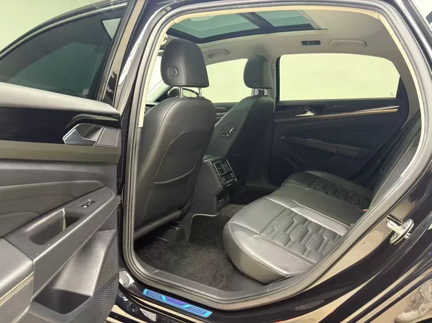 2020 Volkswagen Passat 2.0T 186HP L4 7DCT,autocango,china used car exporter,china ev exporter,chinese used car exporter,chinese used ev exporter