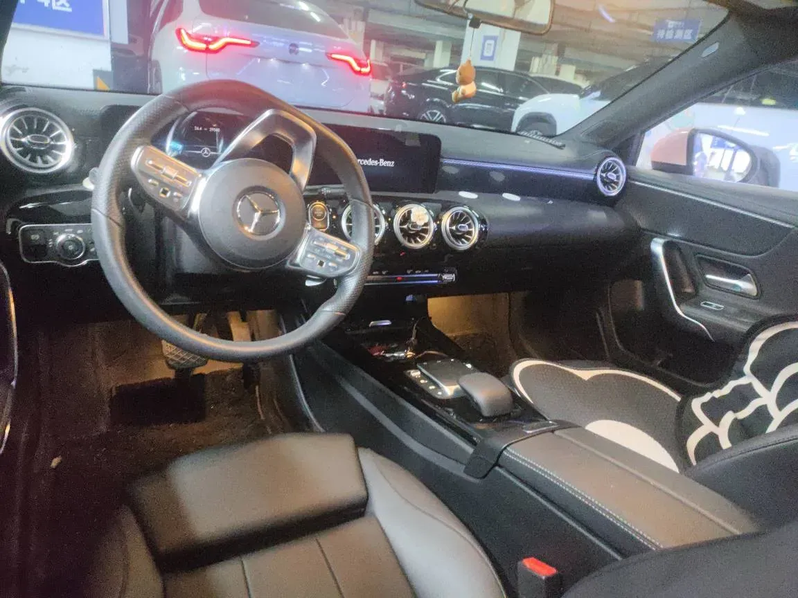 2022 Mercedes-Benz A Class 1.3T 163HP L4 7DCT,autocango,china used car exporter,china ev exporter,chinese used car exporter,chinese used ev exporter