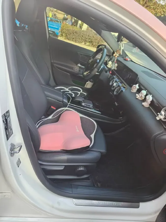 2022 Mercedes-Benz A Class 1.3T 163HP L4 7DCT,autocango,china used car exporter,china ev exporter,chinese used car exporter,chinese used ev exporter