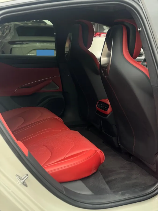 2024 MI SU7 BEV 101KWH,autocango,china used car exporter,china ev exporter,chinese used car exporter,chinese used ev exporter