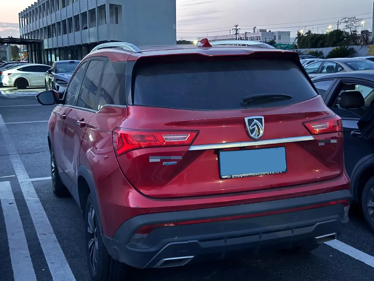 2018 BaoJun 530 1.5T 150HP L4 6DCT,autocango,china used car exporter,china ev exporter,chinese used car exporter,chinese used ev exporter