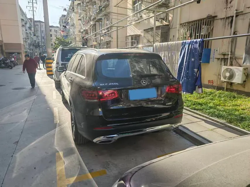 2021 Mercedes-Benz GLC Class 2.0T 197HP L4 9AT,autocango,china used car exporter,china ev exporter,chinese used car exporter,chinese used ev exporter