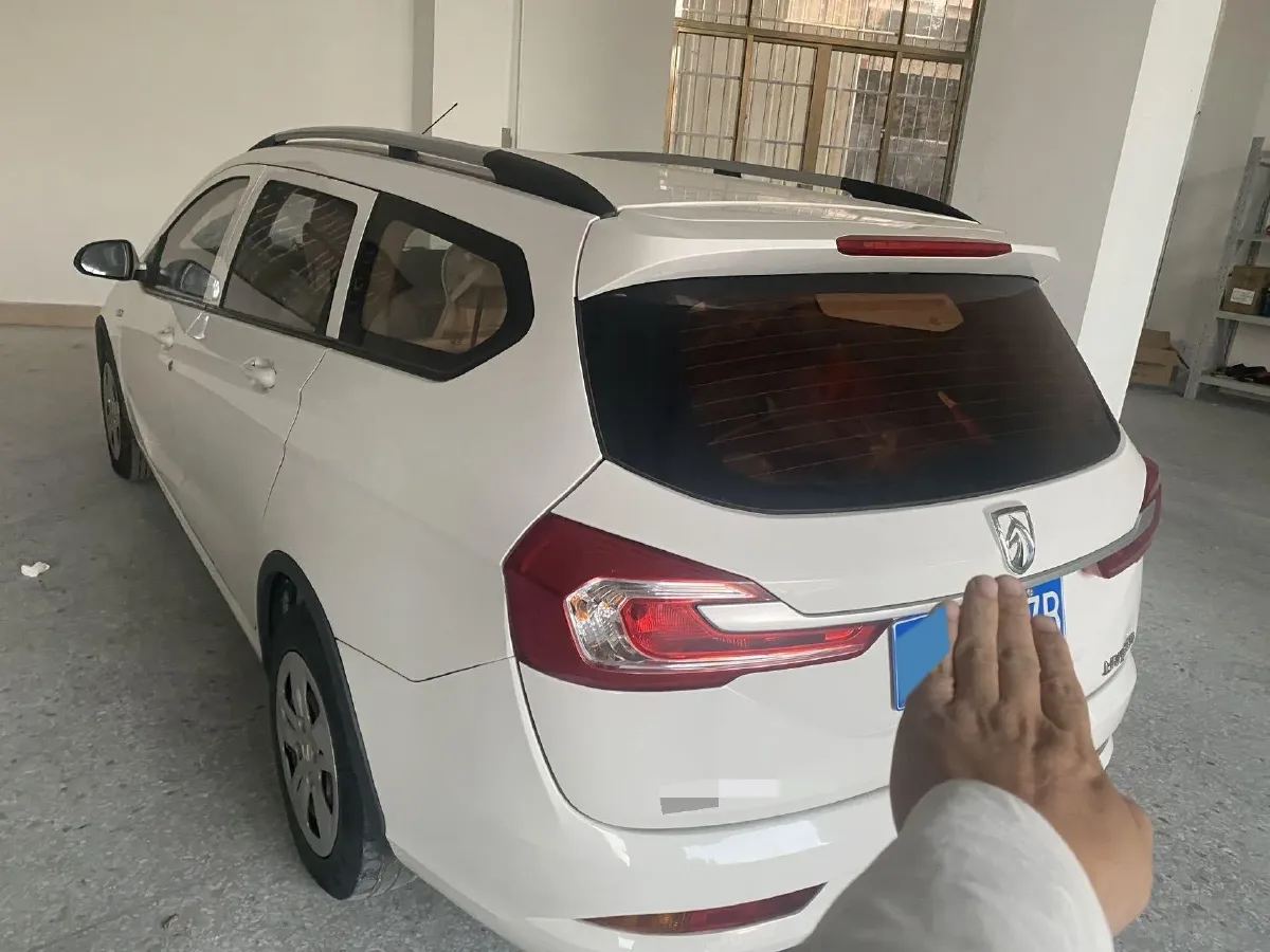 2017 BaoJun 310W 1.5L 112HP L4 6MT,autocango,china used car exporter,china ev exporter,chinese used car exporter,chinese used ev exporter