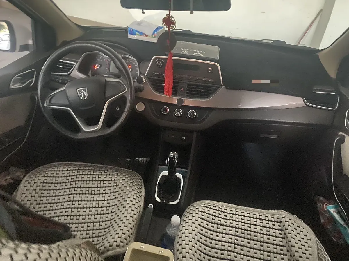 2017 BaoJun 310W 1.5L 112HP L4 6MT,autocango,china used car exporter,china ev exporter,chinese used car exporter,chinese used ev exporter