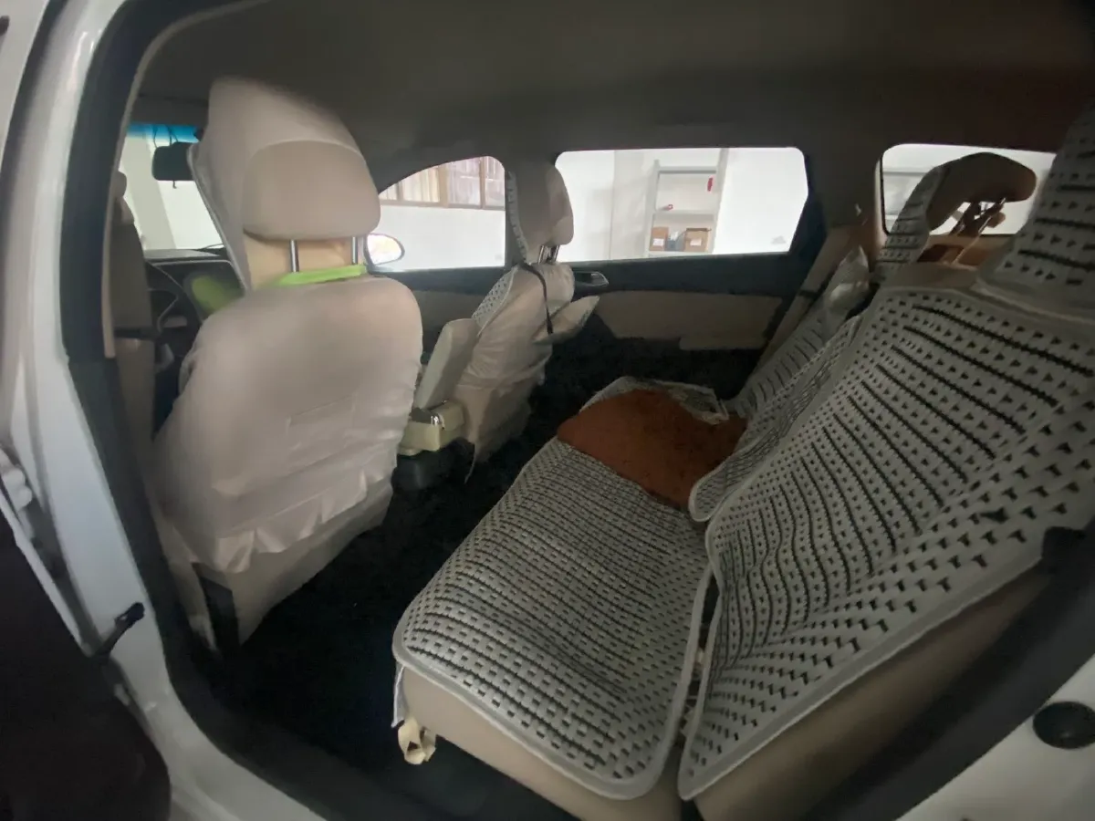 2017 BaoJun 310W 1.5L 112HP L4 6MT,autocango,china used car exporter,china ev exporter,chinese used car exporter,chinese used ev exporter