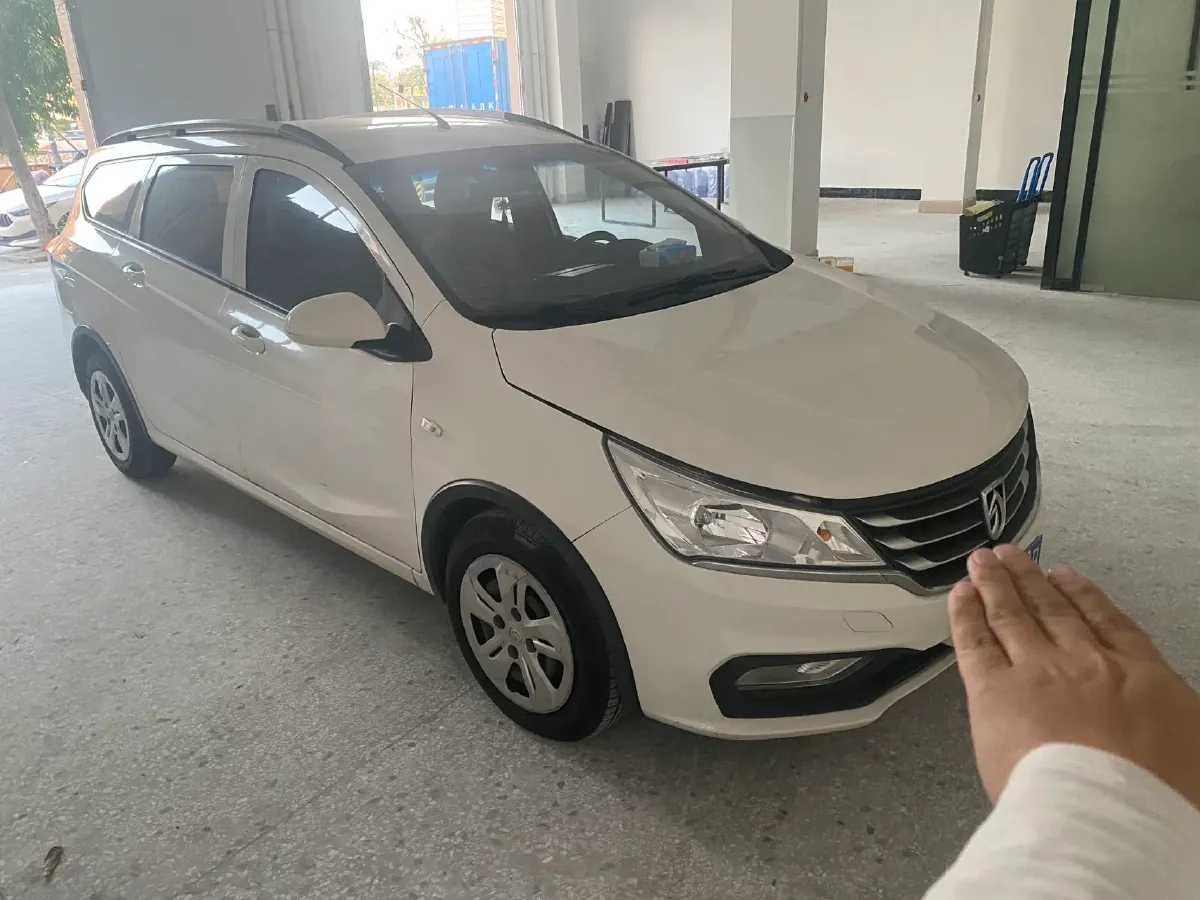 2017 BaoJun 310W 1.5L 112HP L4 6MT,autocango,china used car exporter,china ev exporter,chinese used car exporter,chinese used ev exporter