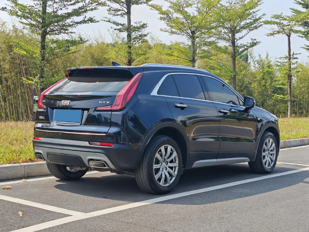 2022 Cadillac XT4 2.0T 237HP L4 9AT,autocango,china used car exporter,china ev exporter,chinese used car exporter,chinese used ev exporter