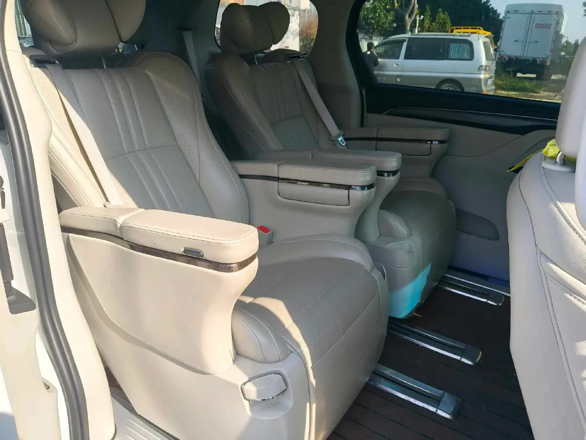 2020 Buick GL8 2.0T 237HP L4 9AT,autocango,china used car exporter,china ev exporter,chinese used car exporter,chinese used ev exporter