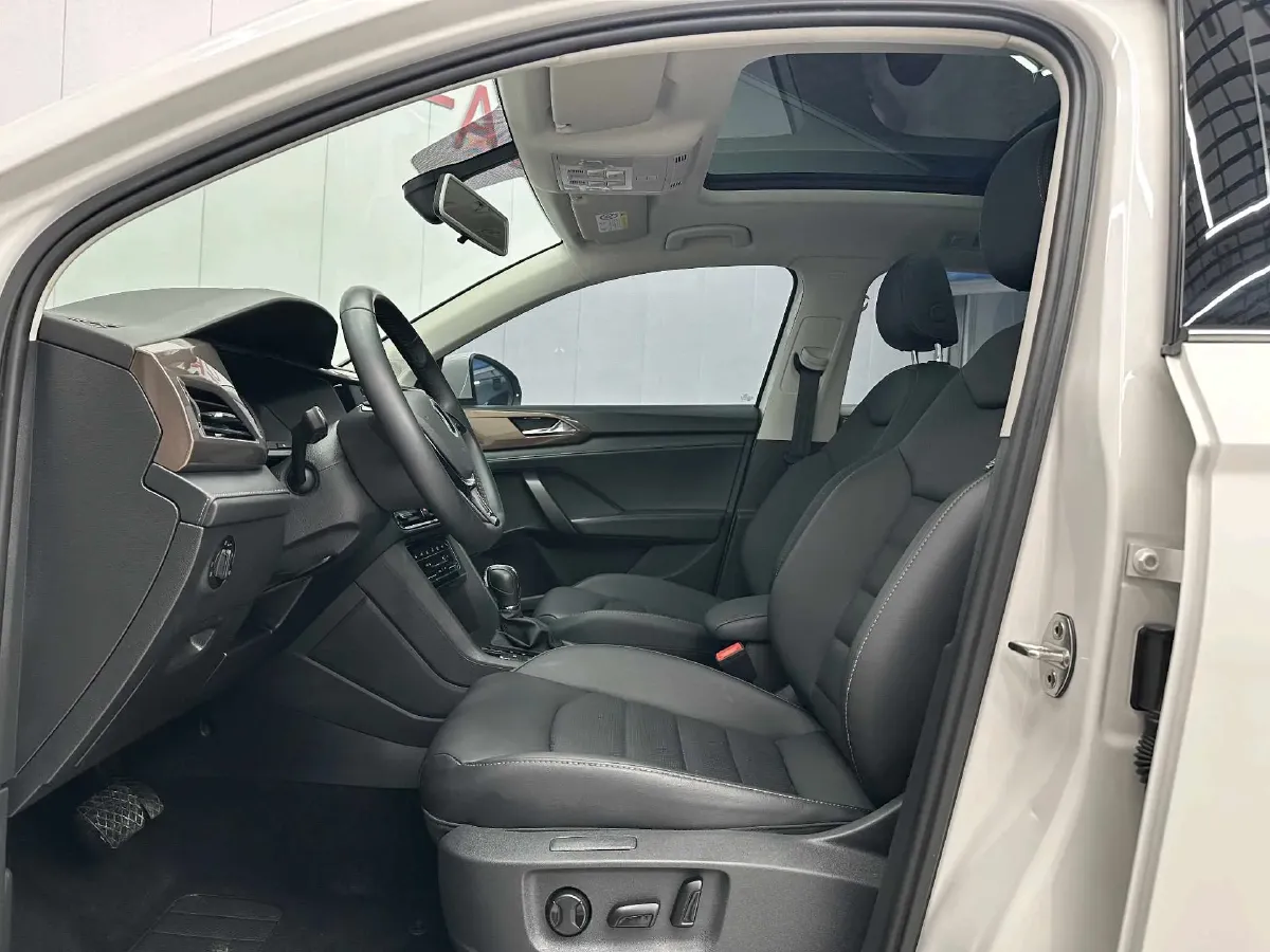 2021 Volkswagen Tharu 1.4T 150HP L4 7DCT,autocango,china used car exporter,china ev exporter,chinese used car exporter,chinese used ev exporter