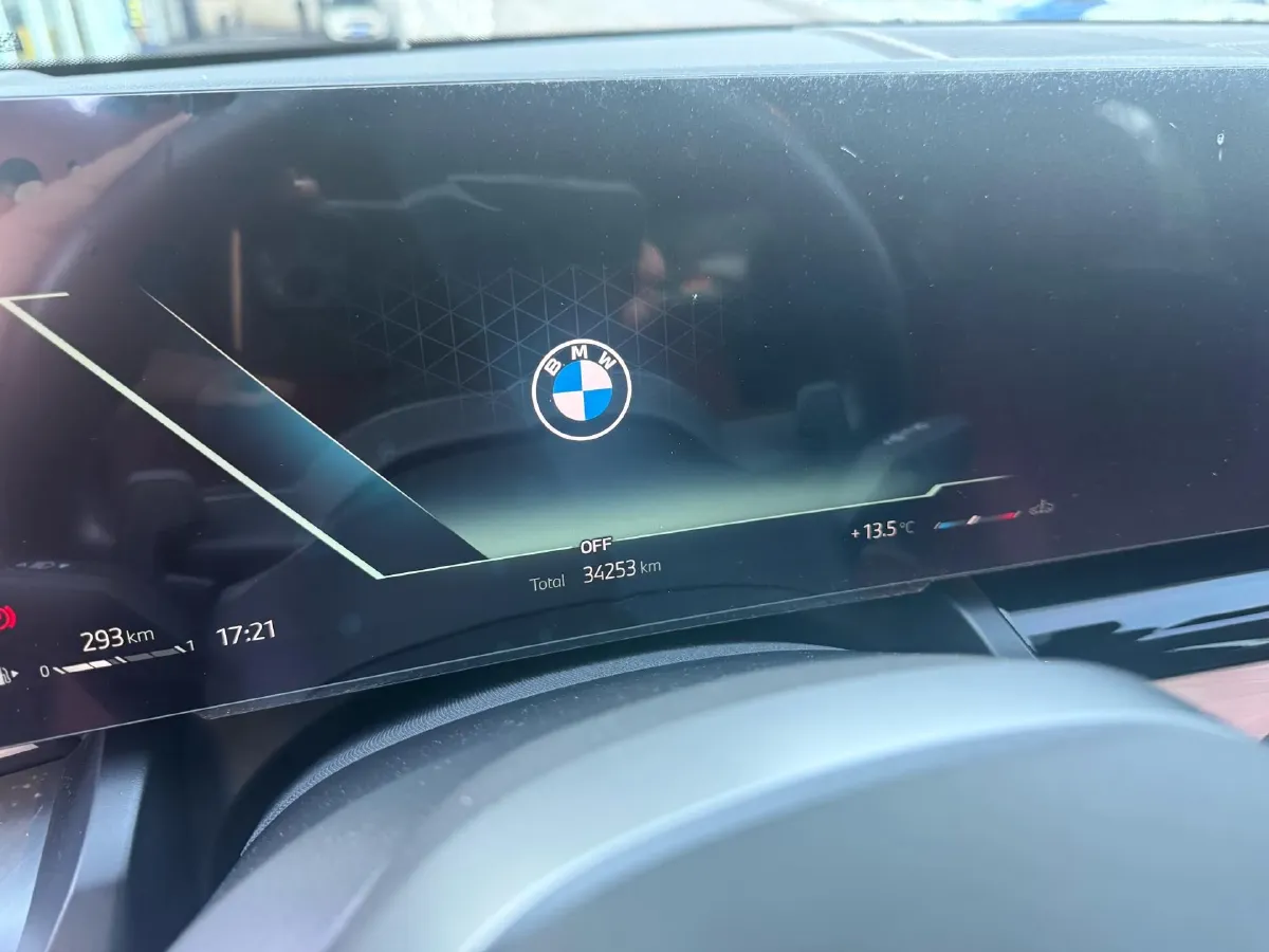 2024 BMW 5 Series 2.0T 258HP L4 8AT,autocango,china used car exporter,china ev exporter,chinese used car exporter,chinese used ev exporter