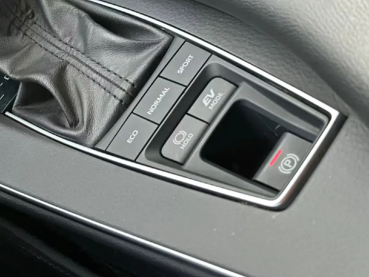 2019 Toyota Avalon 2.5L 178HP L4 E-CVT Hybrid,autocango,china used car exporter,china ev exporter,chinese used car exporter,chinese used ev exporter