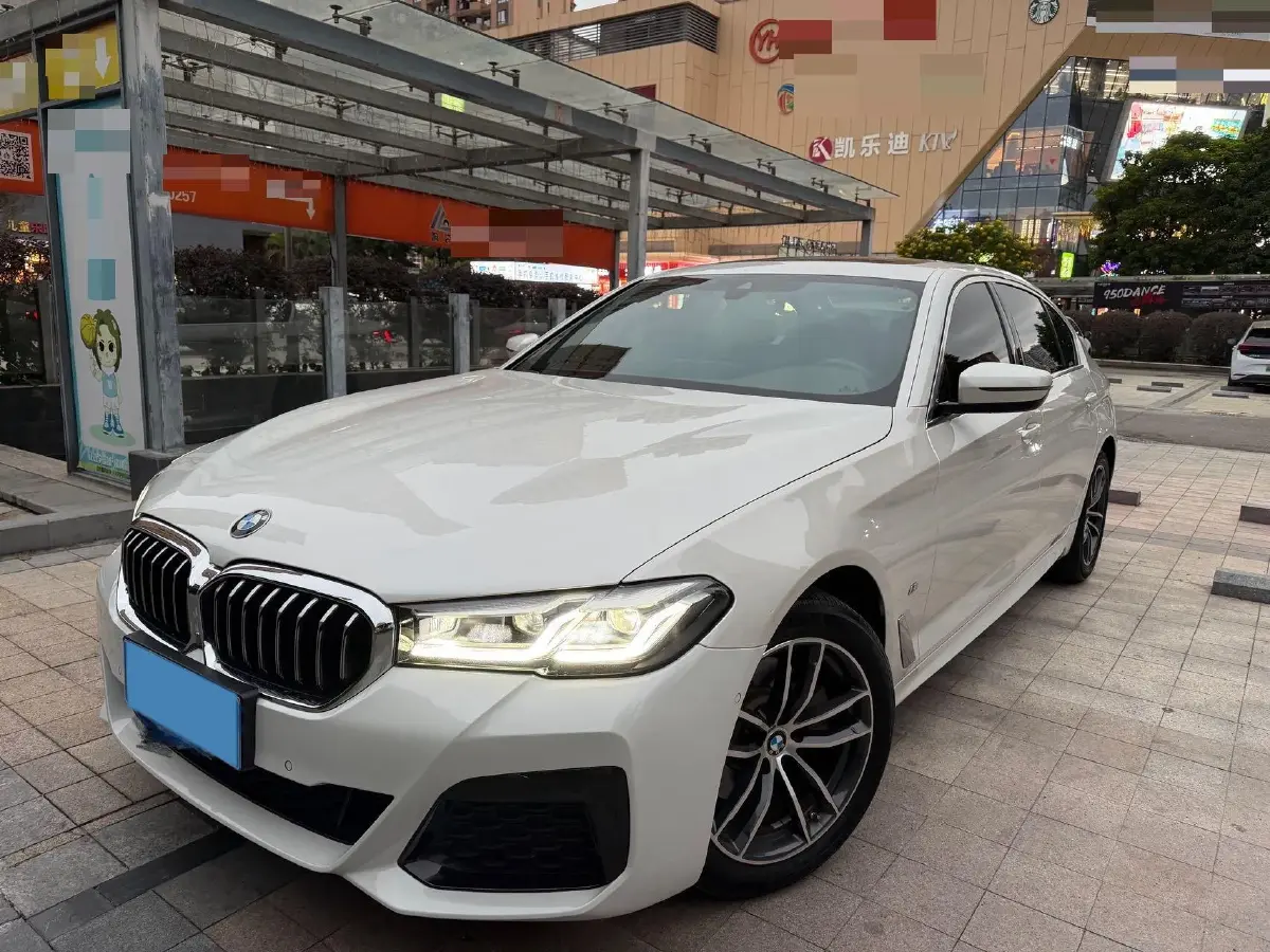 2021 BMW 5 Series 2.0T 184HP L4 8AT