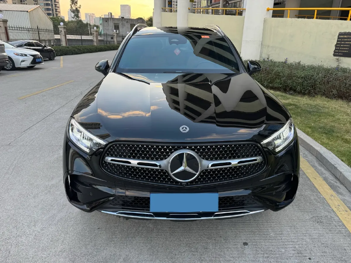 2023 Mercedes-Benz GLC Class 2.0T 258HP L4 9AT,autocango,china used car exporter,china ev exporter,chinese used car exporter,chinese used ev exporter