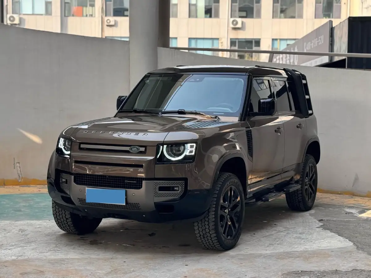 2022 Land Rover Defender 3.0T 400HP L6 8AT