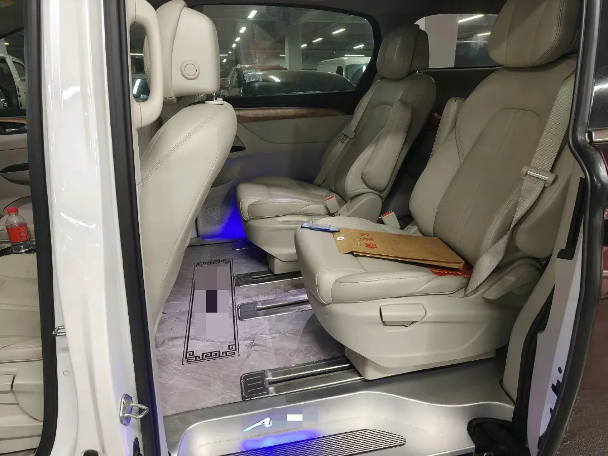 2018 Buick GL8 2.0T 260HP L4 6AT,autocango,china used car exporter,china ev exporter,chinese used car exporter,chinese used ev exporter