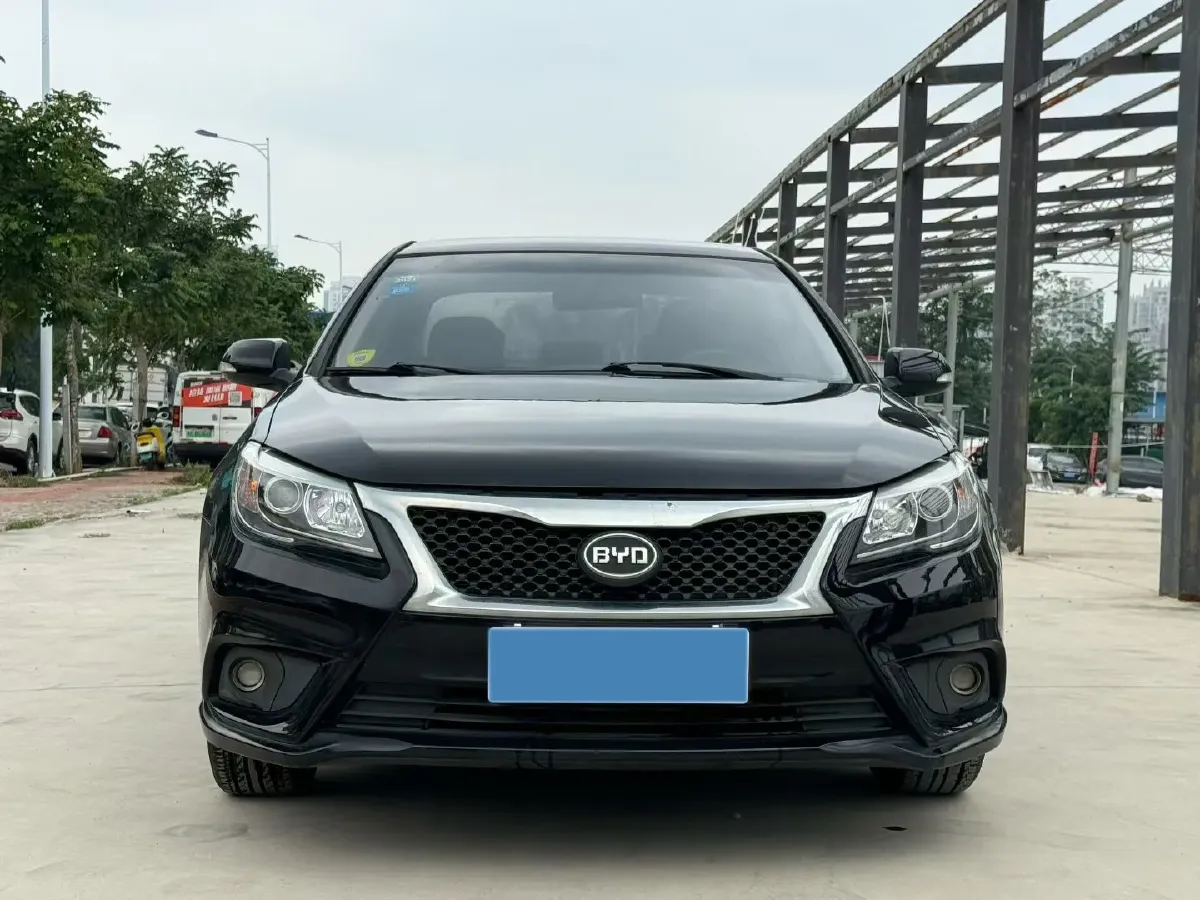 2013 BYD G6 2.0L 140HP L4 5MT,autocango,china used car exporter,china ev exporter,chinese used car exporter,chinese used ev exporter