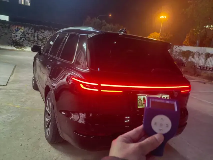 2021 Li ONE Range Extended 131HP REEV 40.5KWH,autocango,china used car exporter,china ev exporter,chinese used car exporter,chinese used ev exporter