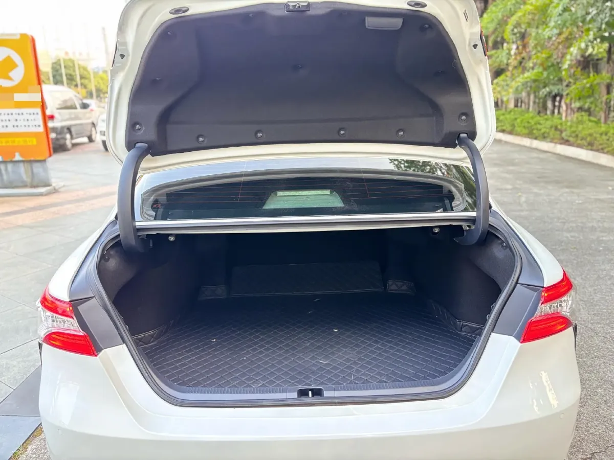 2021 Toyota Camry 2.0L 178HP L4 CVT,autocango,china used car exporter,china ev exporter,chinese used car exporter,chinese used ev exporter