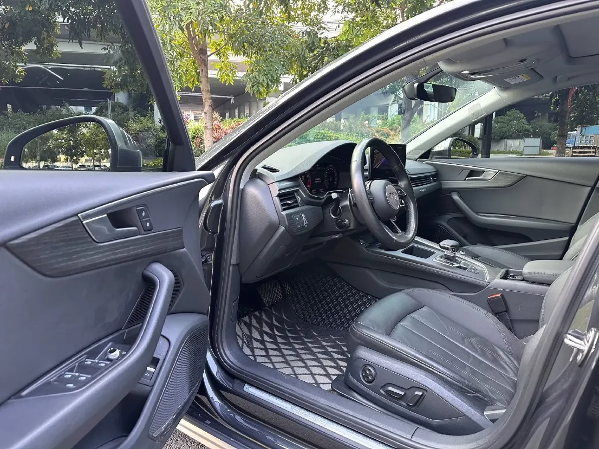 2021 Audi A4 2.0T 252HP L4 7DCT,autocango,china used car exporter,china ev exporter,chinese used car exporter,chinese used ev exporter