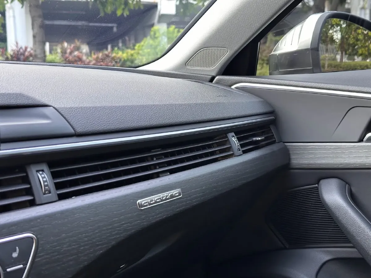 2021 Audi A4 2.0T 252HP L4 7DCT,autocango,china used car exporter,china ev exporter,chinese used car exporter,chinese used ev exporter