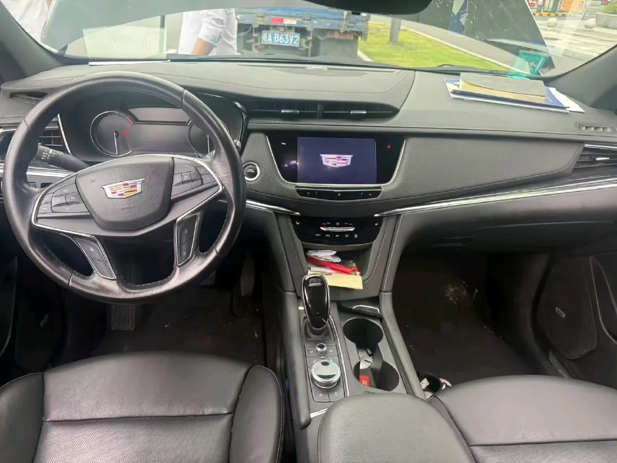 2020 Cadillac XT5 2.0T 237HP L4 9AT,autocango,china used car exporter,china ev exporter,chinese used car exporter,chinese used ev exporter