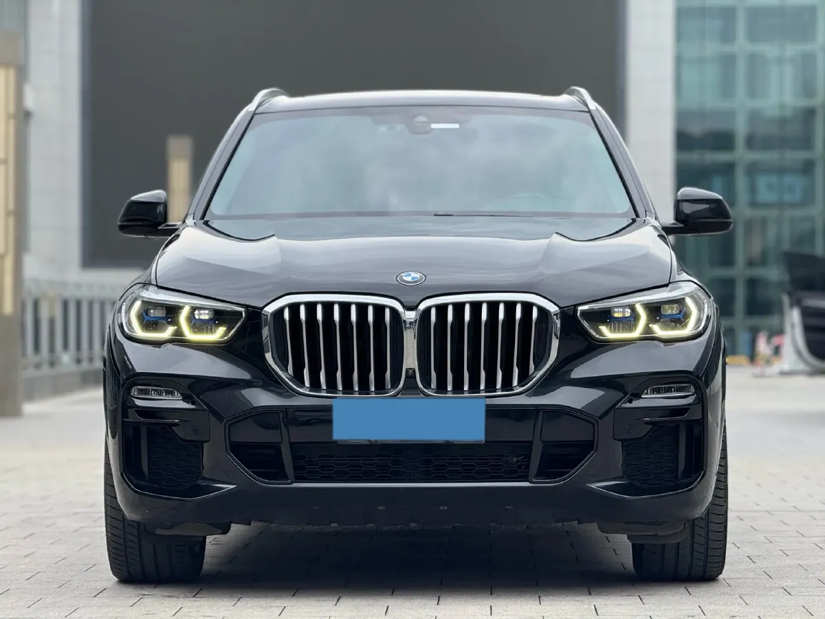 2020 BMW X5 3.0T 340HP L6 8AT,autocango,china used car exporter,china ev exporter,chinese used car exporter,chinese used ev exporter