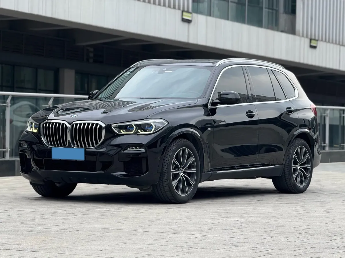2020 BMW X5 3.0T 340HP L6 8AT,autocango,china used car exporter,china ev exporter,chinese used car exporter,chinese used ev exporter
