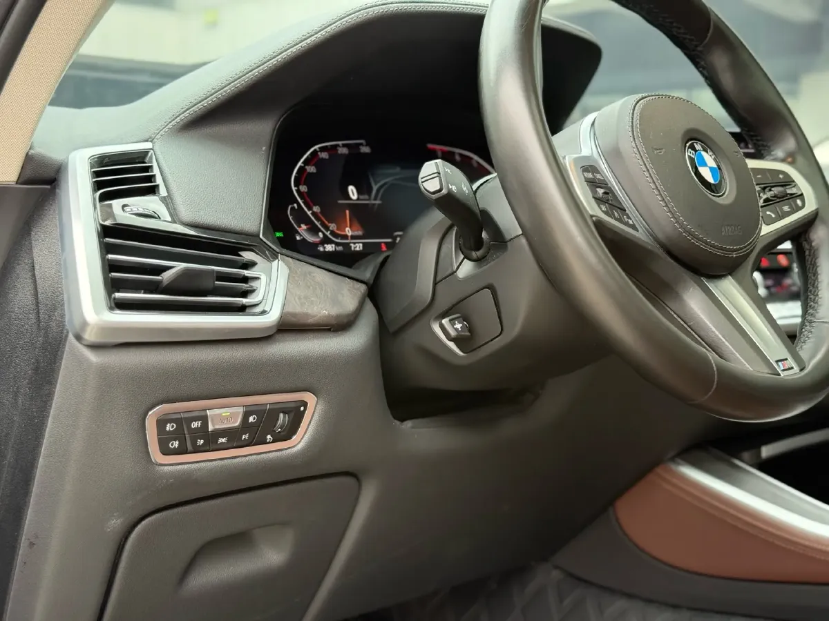 2020 BMW X5 3.0T 340HP L6 8AT,autocango,china used car exporter,china ev exporter,chinese used car exporter,chinese used ev exporter