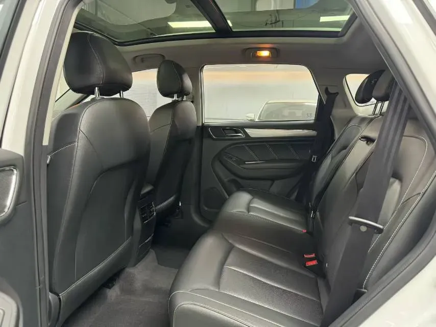 2020 Roewe RX5 1.5T 169HP L4 7DCT,autocango,china used car exporter,china ev exporter,chinese used car exporter,chinese used ev exporter