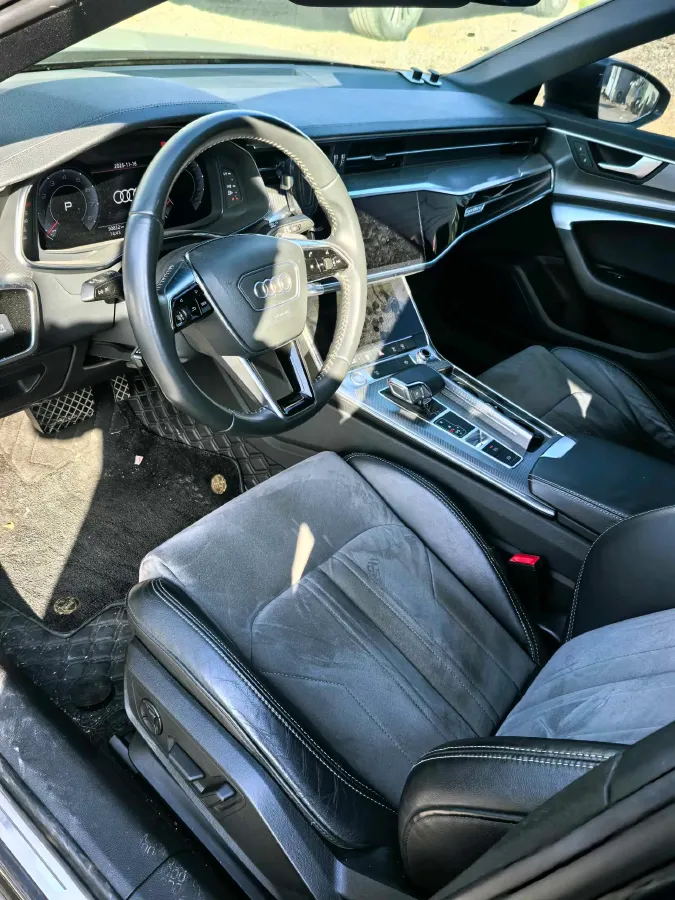 2020 Audi A6L 2.0T 224HP L4 7DCT,autocango,china used car exporter,china ev exporter,chinese used car exporter,chinese used ev exporter